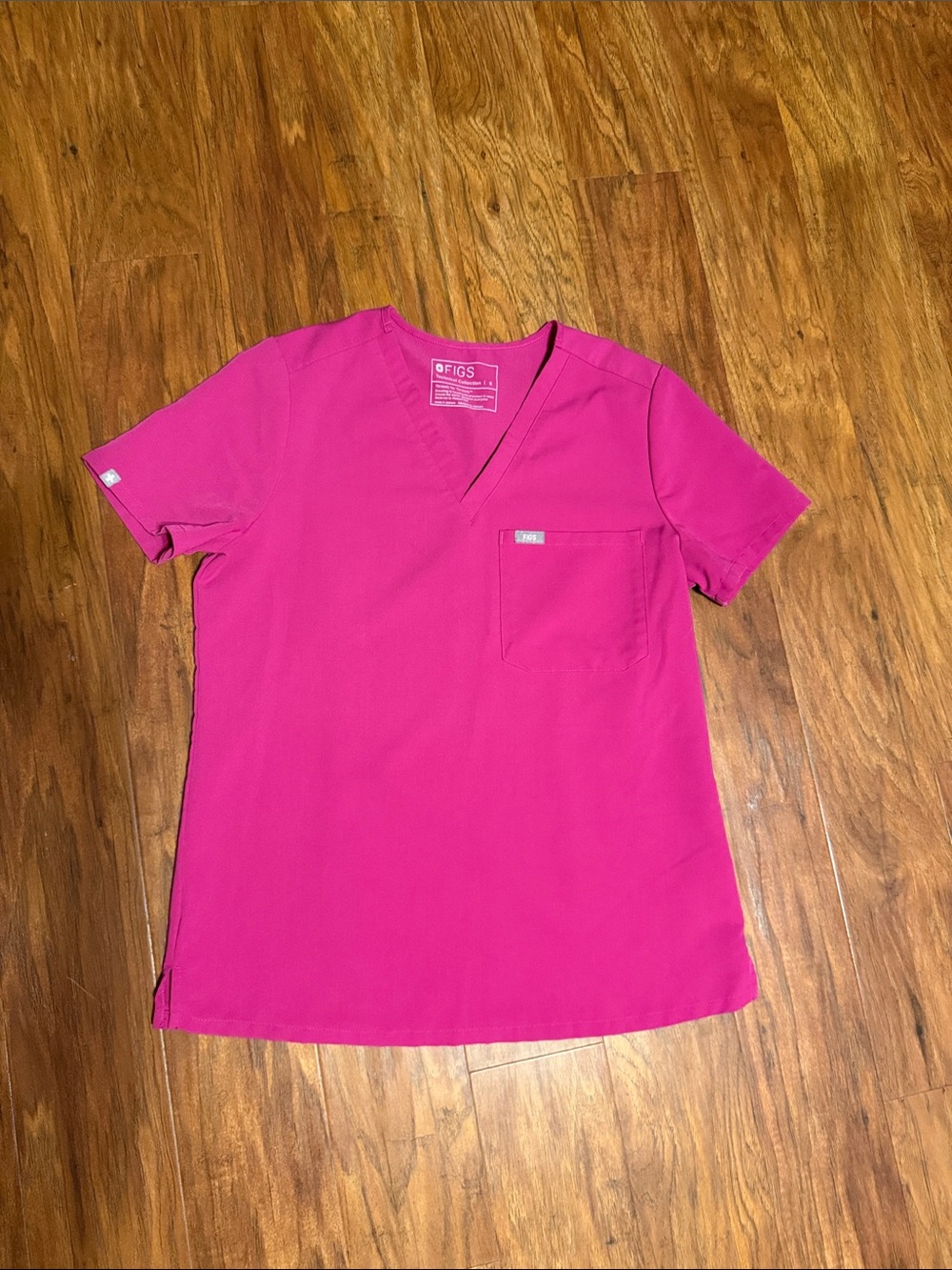 FIGS SCRUB TOP